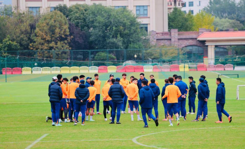 转折点山东泰山豪取连胜,法甲窗口期攻防权衡,球迷炸锅,数据趋势出现新变化的简单介绍 转折点山东泰山豪取连胜,法甲窗口期攻防权衡,球迷炸锅,数据趋势出现新变化的简单介绍