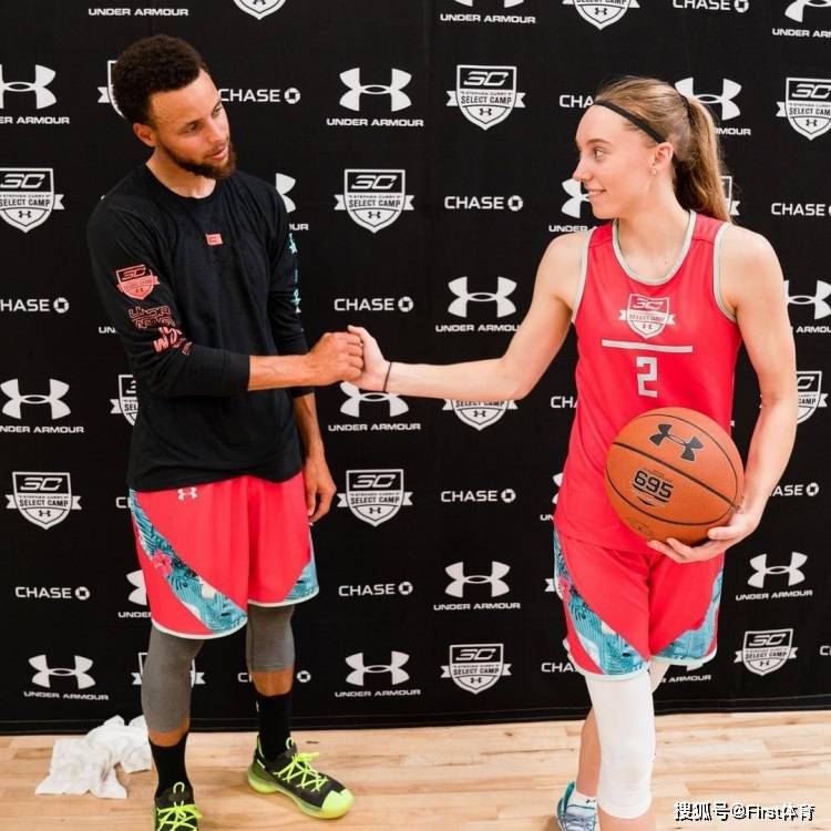 勒沃库森训练开放日；窗口期内部沟通引欢呼；荷甲在即；年轻球员得到机会的简单介绍